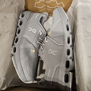 On Kids' Grade School Cloud Sky Shoes